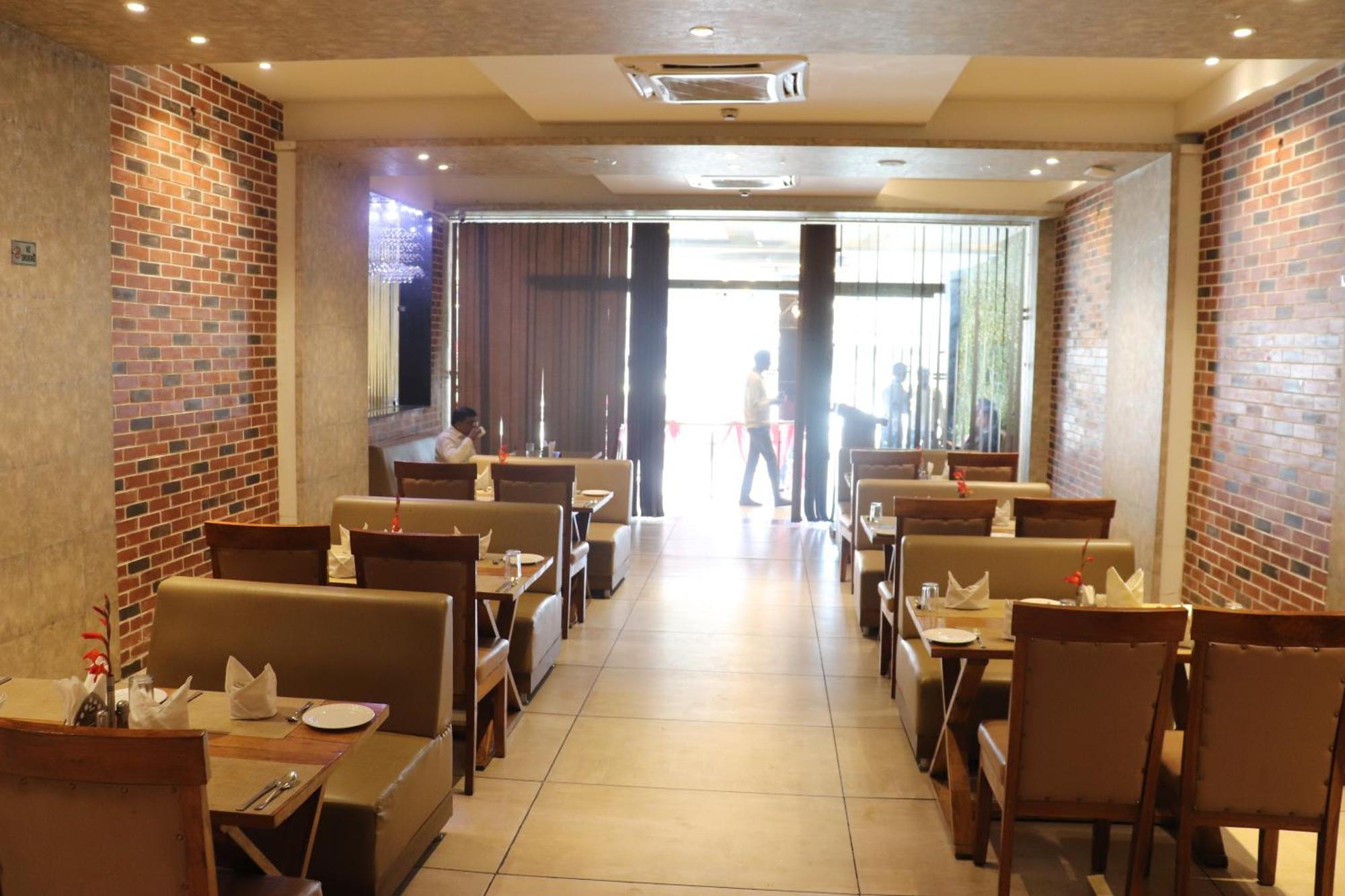 Heritage Blue Hotel Lucknow